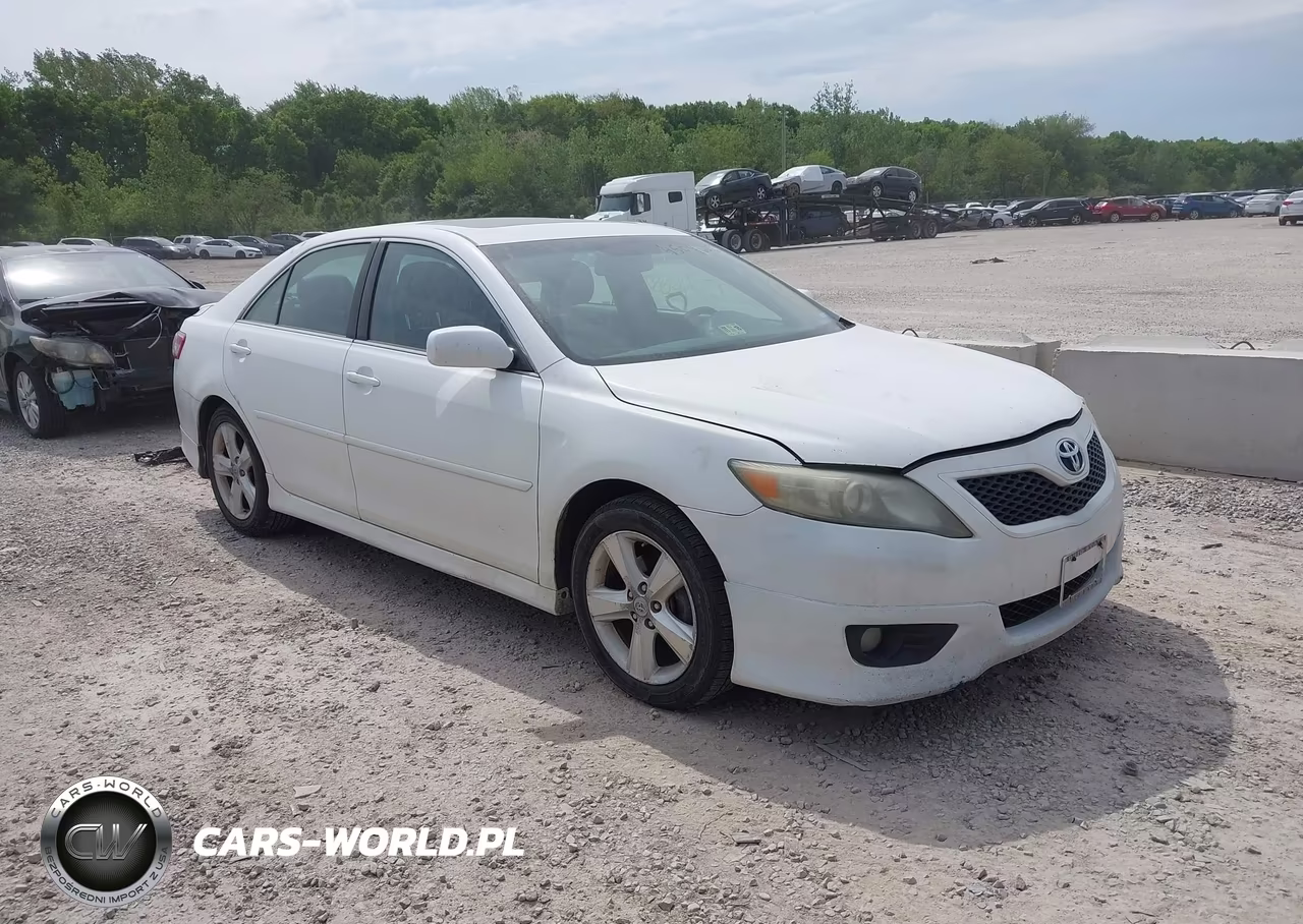 2011 Toyota Camry Se V6 – zdjęcie 1 z 12