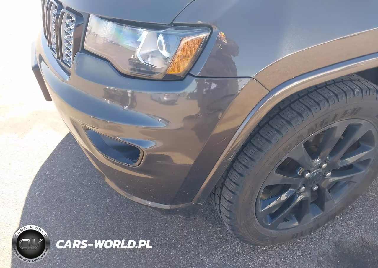 2019 Jeep Grand Cherokee Altitude 4X4 VIN:1C4RJFAG8KC804874 - 19
