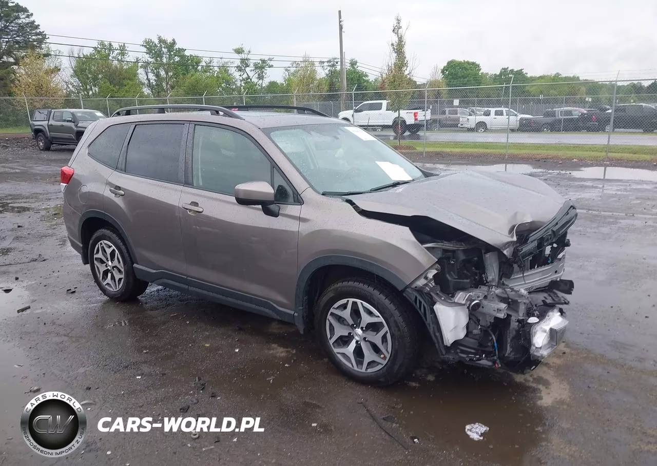 2023 Subaru Forester Premium – zdjęcie 1 z 17