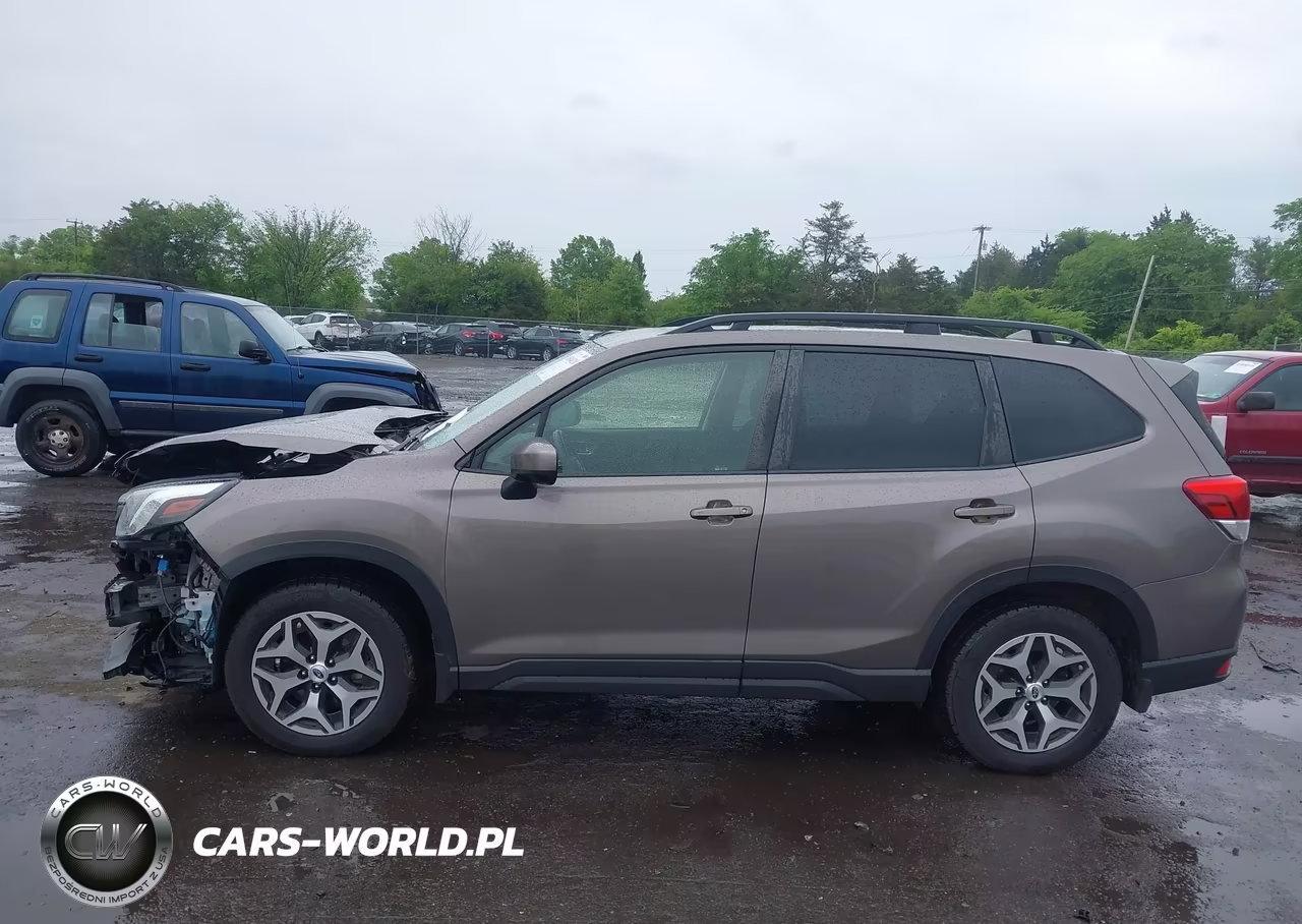 2023 Subaru Forester Premium VIN:JF2SKADC3PH482148 - 15