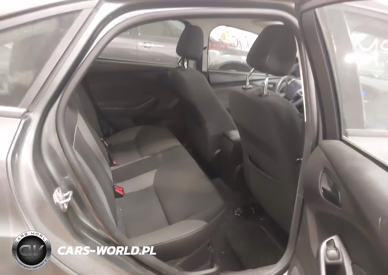 2012 Ford Focus Se VIN:1FAHP3F21CL324236 - 8