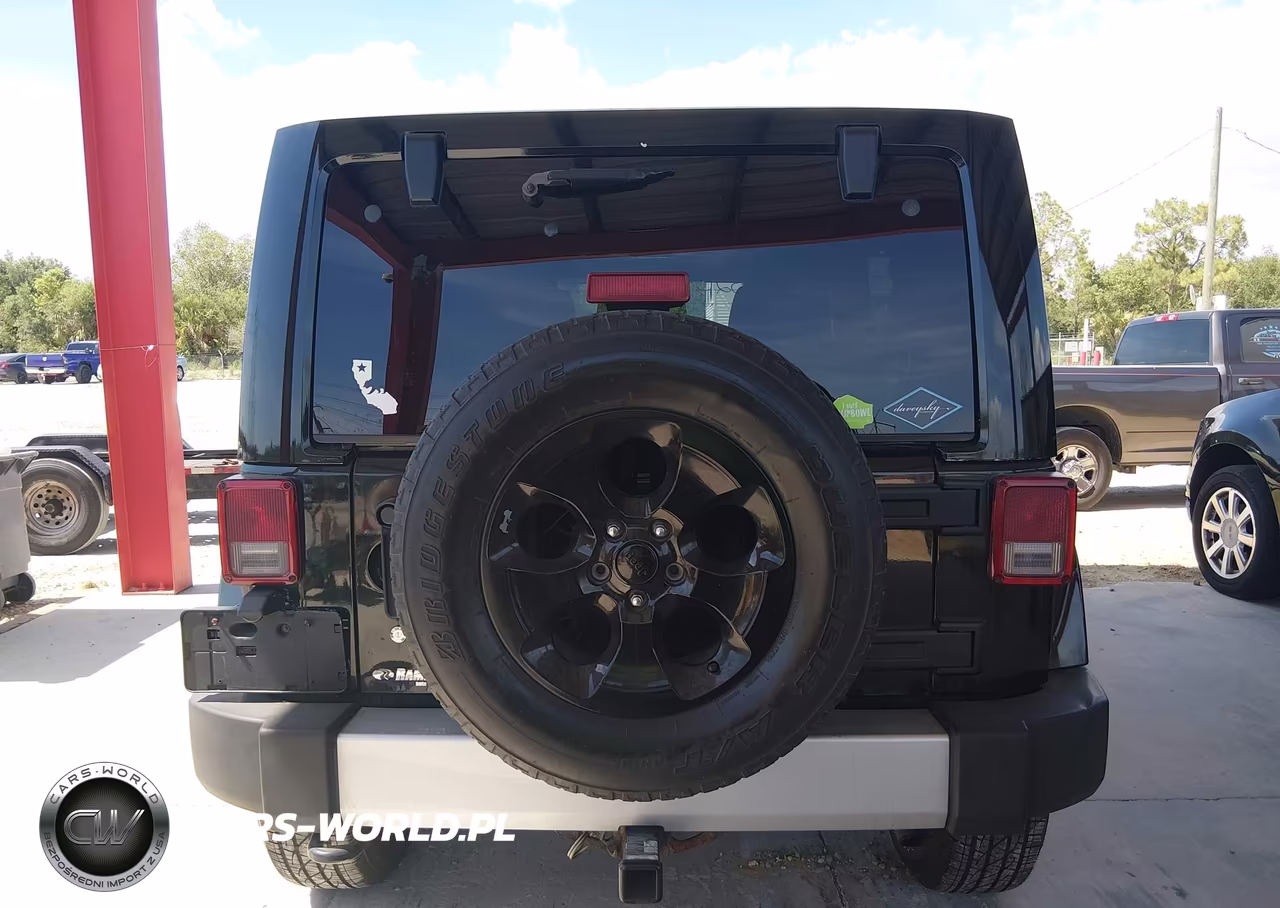 2012 Jeep Wrangler Unlimited Sahara VIN:1C4HJWEG5CL163402 - 16
