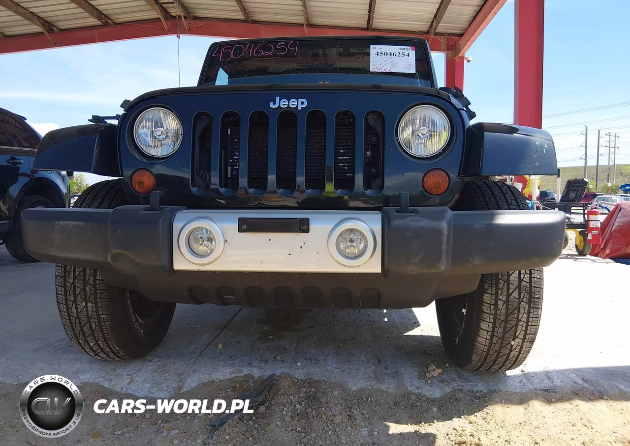 2012 Jeep Wrangler Unlimited Sahara VIN:1C4HJWEG5CL163402 - 6