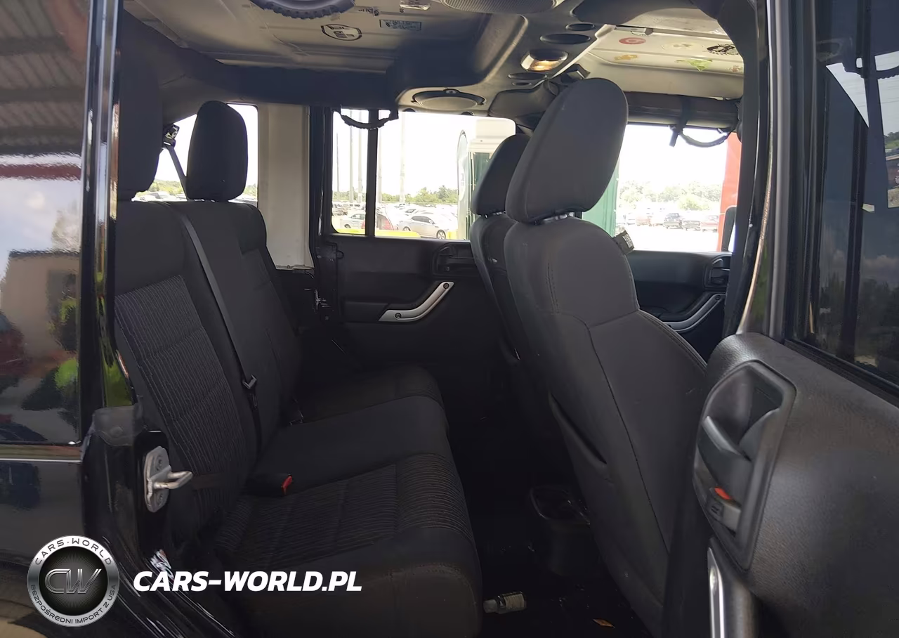 2012 Jeep Wrangler Unlimited Sahara VIN:1C4HJWEG5CL163402 - 8