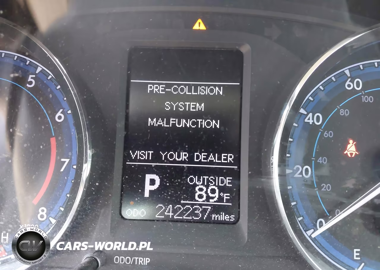 2019 Toyota Corolla Le VIN:2T1BURHE5KC240932 - 15
