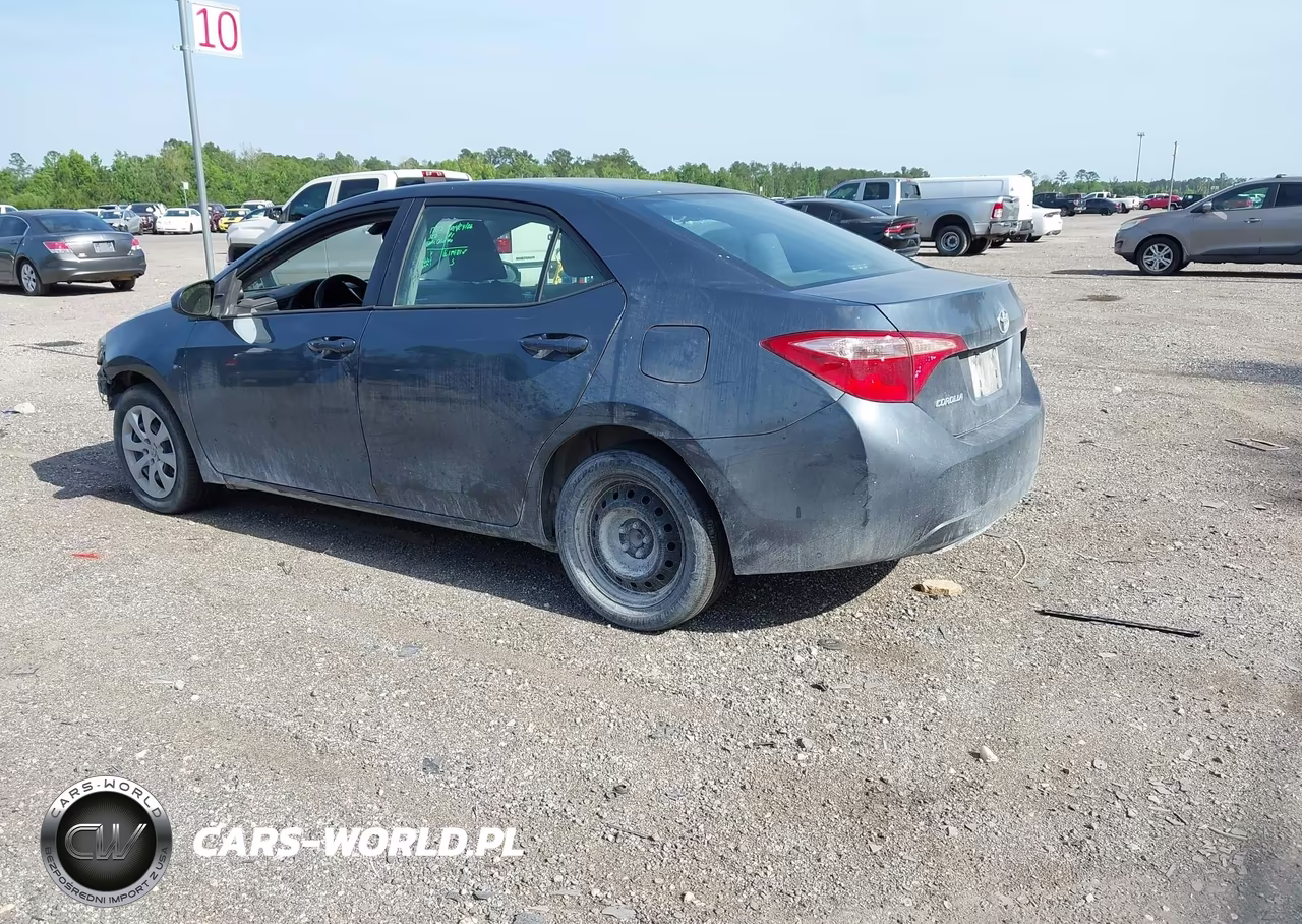 2019 Toyota Corolla Le VIN:2T1BURHE5KC240932 - 3