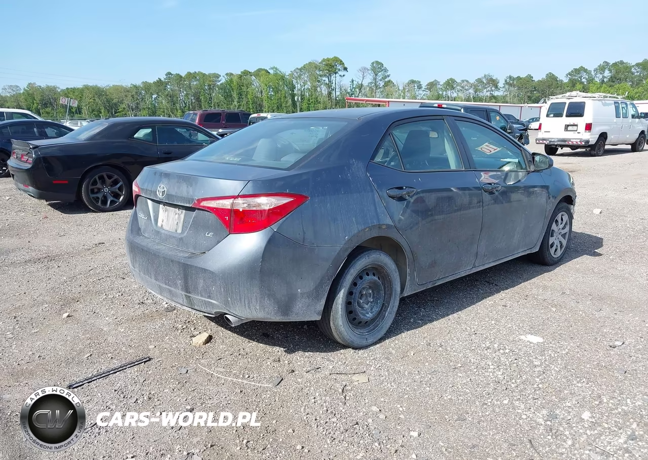 2019 Toyota Corolla Le VIN:2T1BURHE5KC240932 - 4