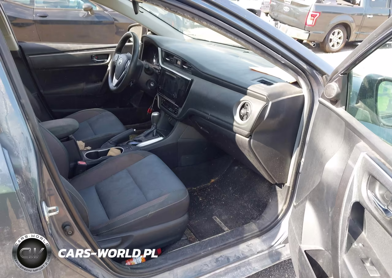 2019 Toyota Corolla Le VIN:2T1BURHE5KC240932 - 5
