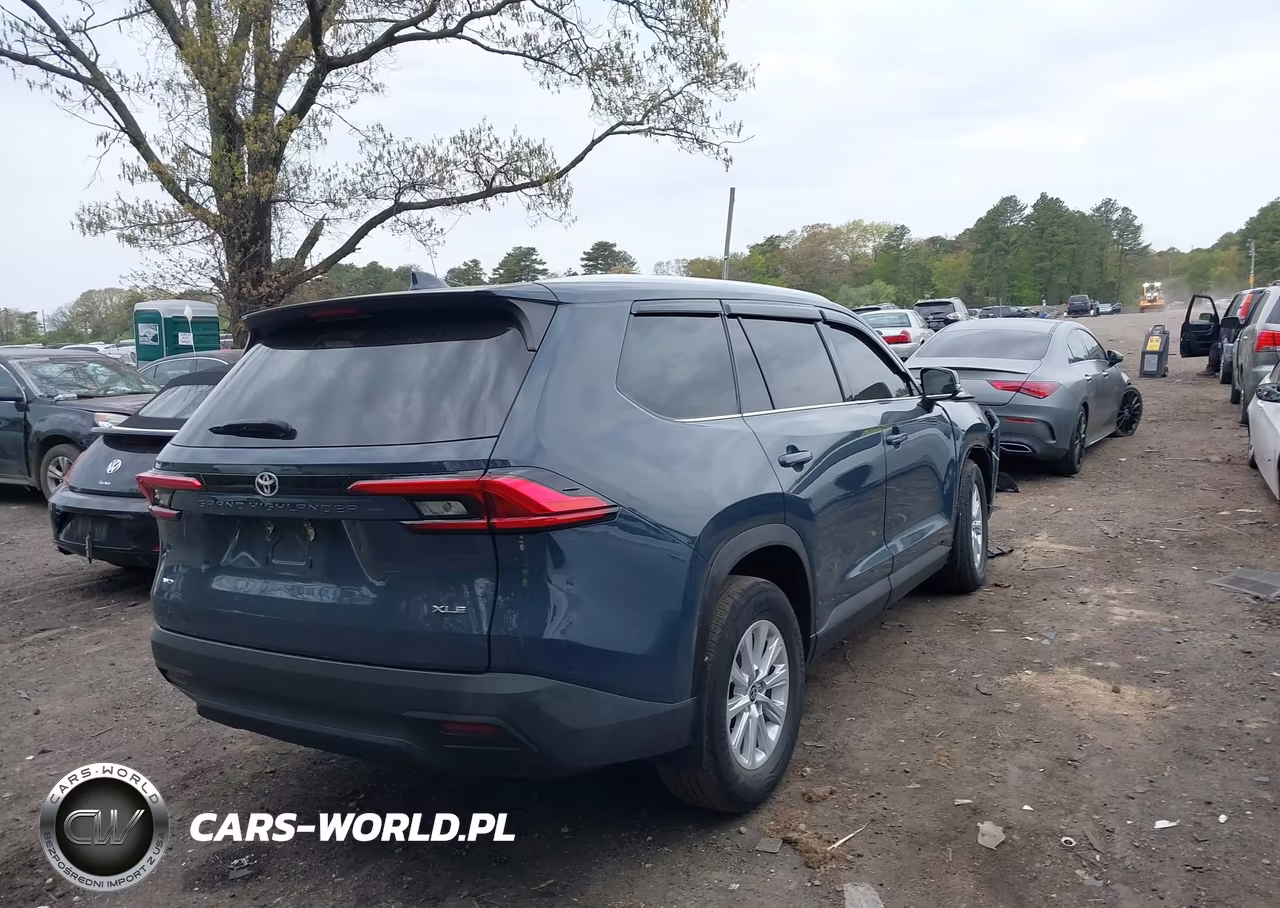 2024 Toyota Grand Highlander Xle VIN:5TDAAAB59RS050678 - 4