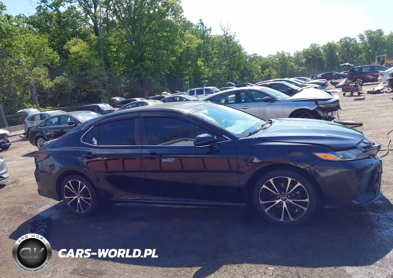 2018 Toyota Camry Se VIN:4T1B11HK4JU047863 - 13
