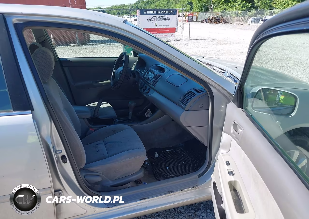 2002 Toyota Camry Le VIN:4T1BE32K62U079434 - 5
