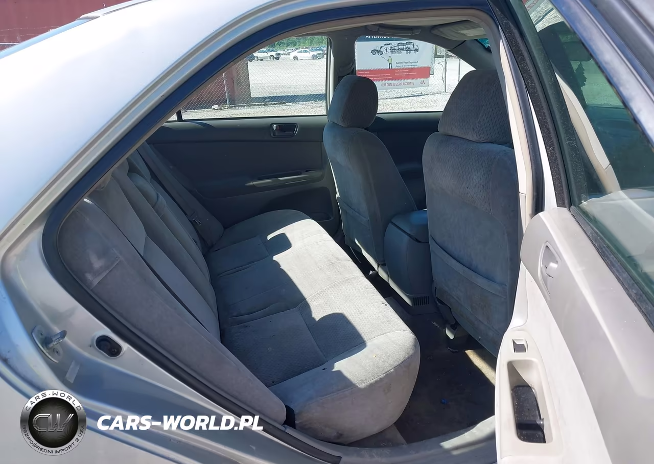2002 Toyota Camry Le VIN:4T1BE32K62U079434 - 8