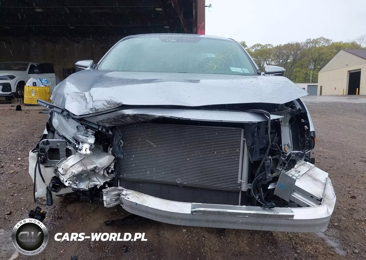 2018 Honda Civic Touring VIN:19XFC1F93JE200201 - 13