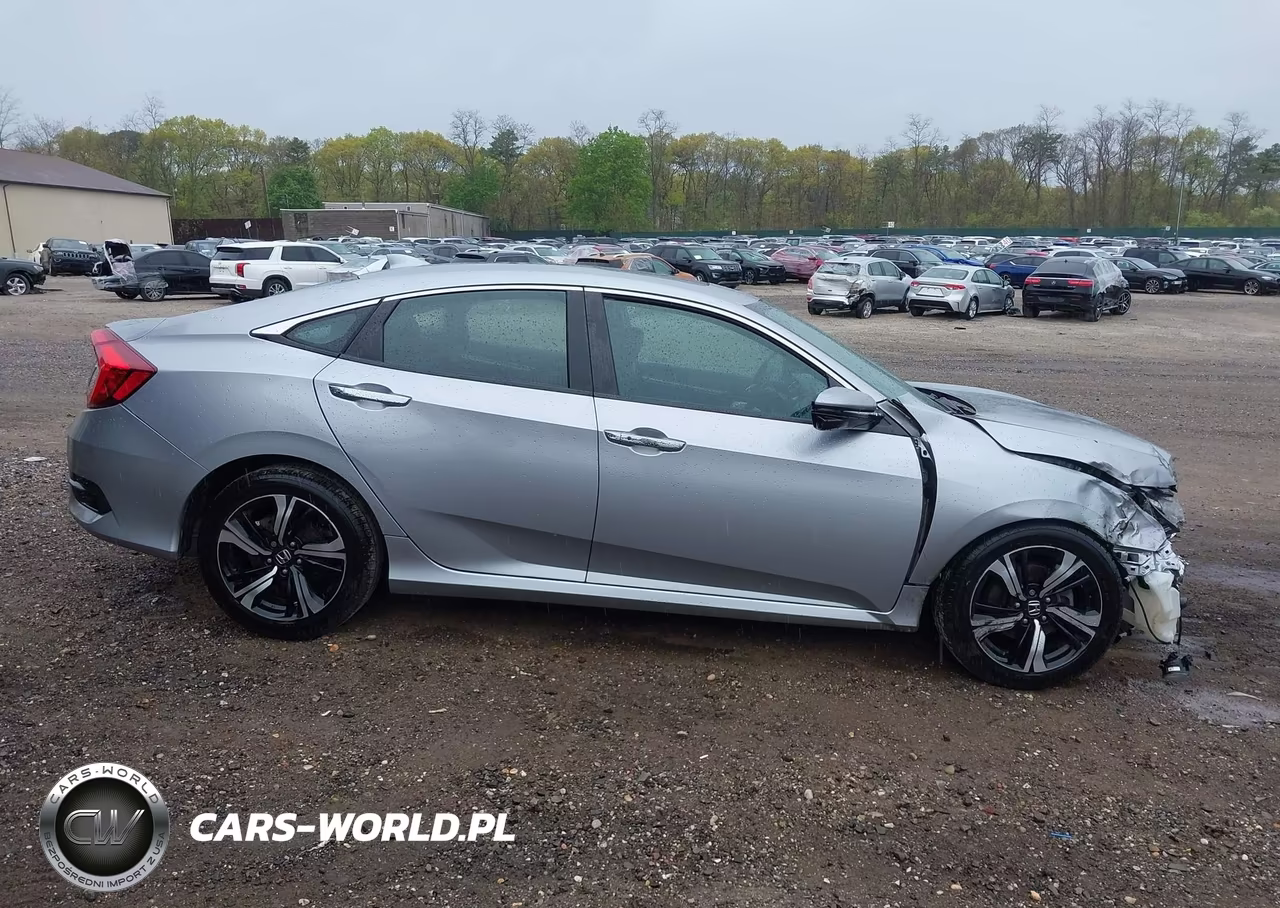 2018 Honda Civic Touring VIN:19XFC1F93JE200201 - 14