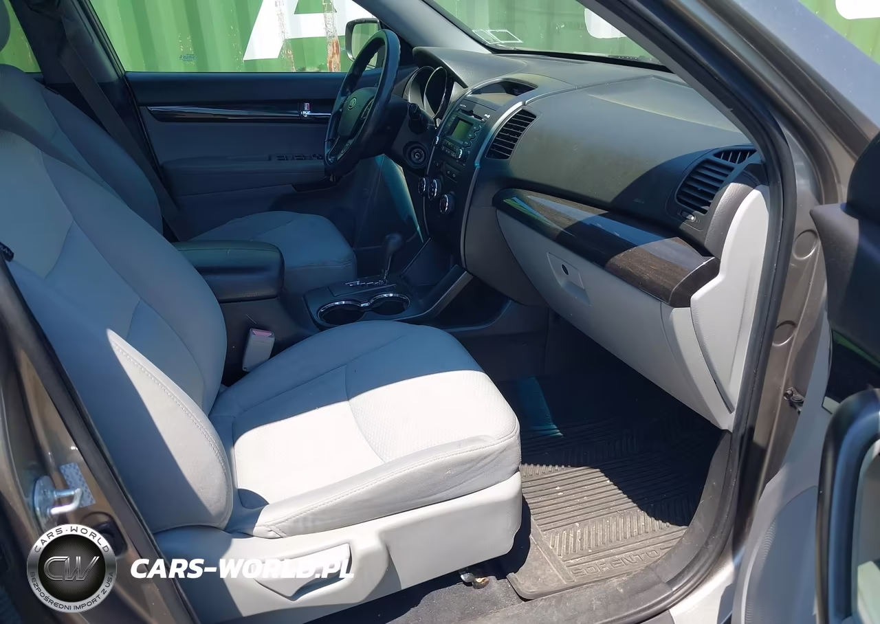 2011 Kia Sorento Lx VIN:5XYKT3A18BG095025 - 5