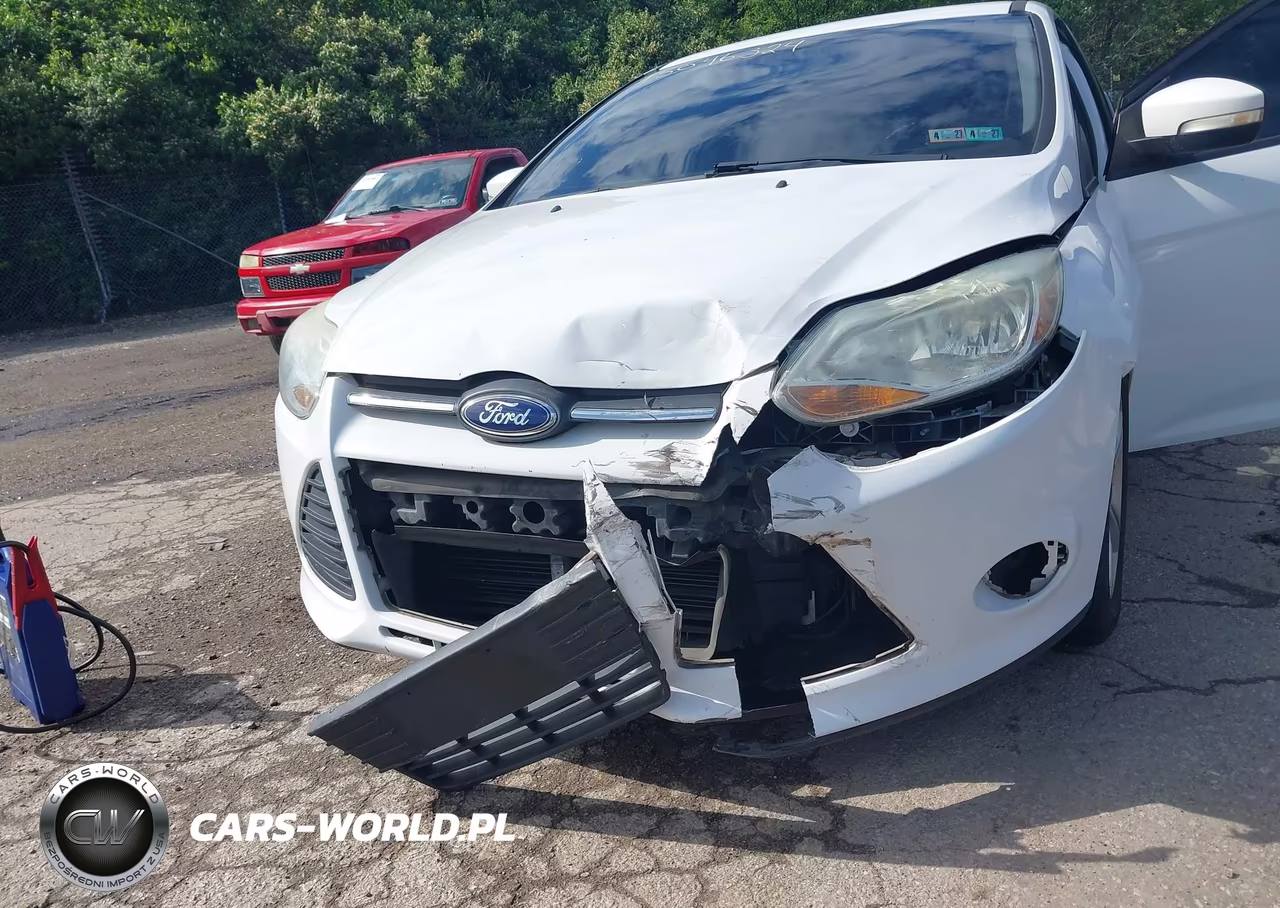 2014 Ford Focus Se VIN:1FADP3F28EL366596 - 6