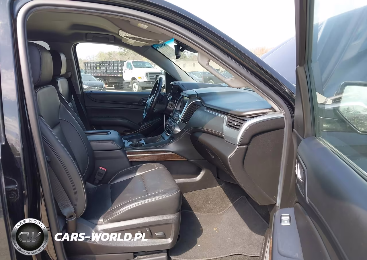 2018 Chevrolet Suburban Lt VIN:1GNSKHKC0JR343341 - 5