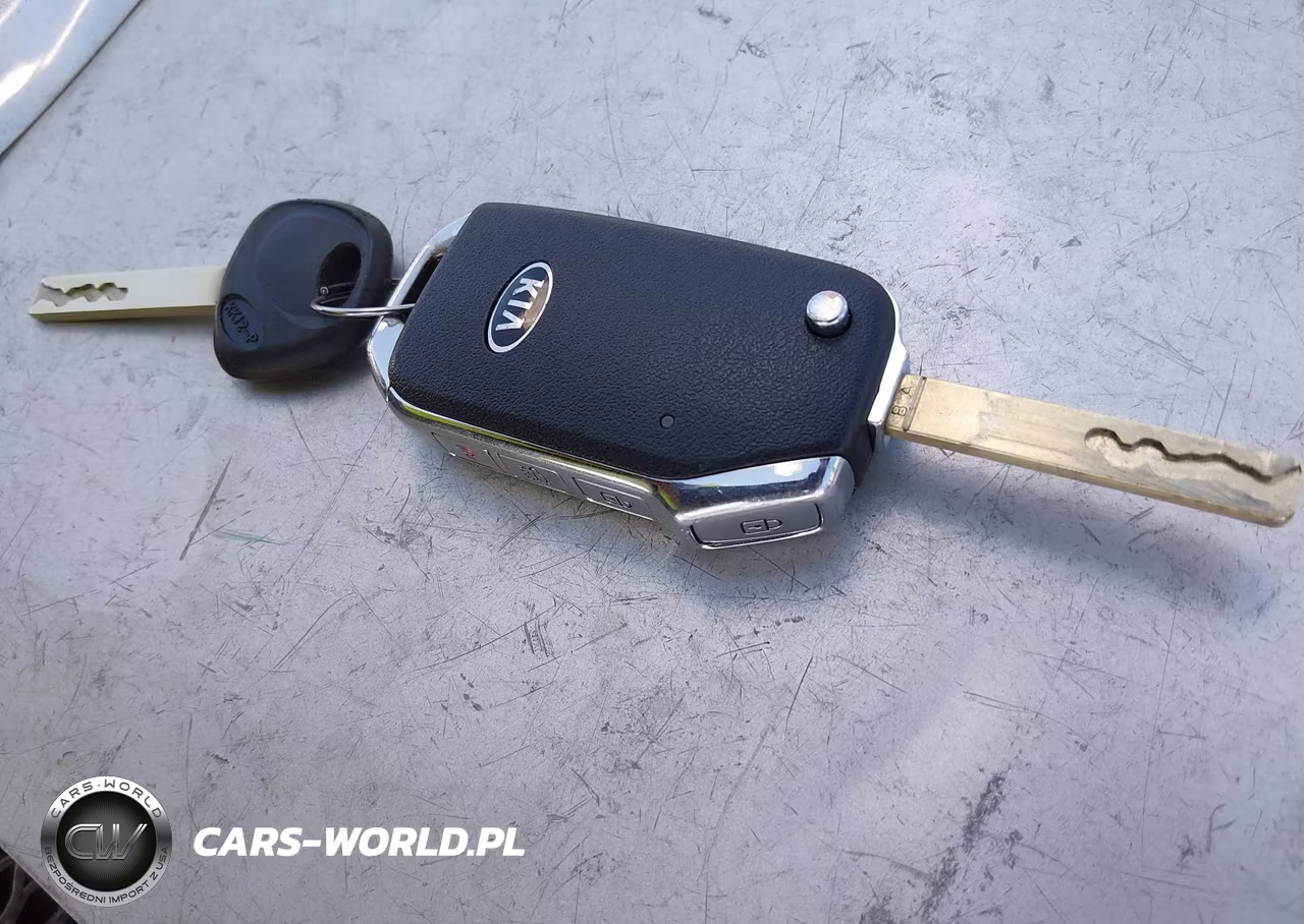 2019 Kia Forte Lxs VIN:3KPF24AD2KE081400 - 11