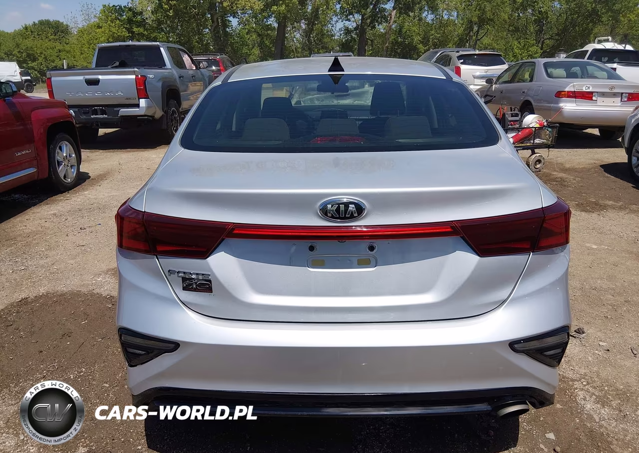 2019 Kia Forte Lxs VIN:3KPF24AD2KE081400 - 16