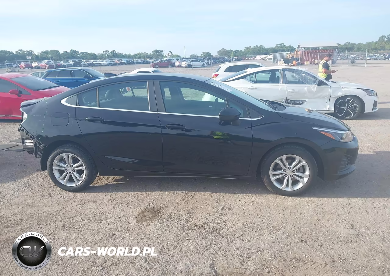 2019 Chevrolet Cruze Lt VIN:1G1BE5SM4K7115808 - 14