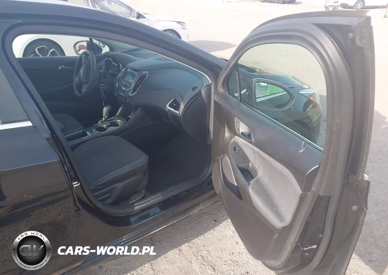 2019 Chevrolet Cruze Lt VIN:1G1BE5SM4K7115808 - 5