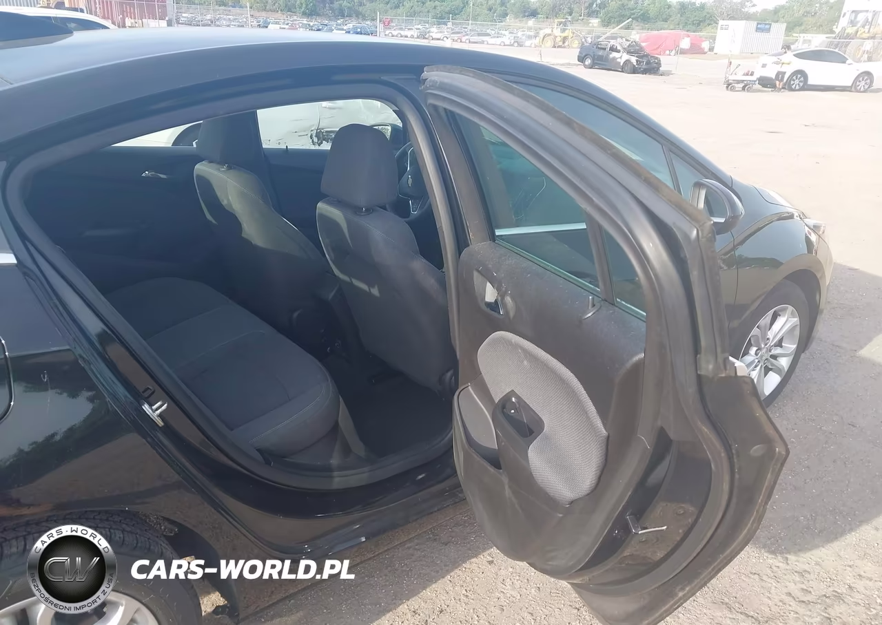 2019 Chevrolet Cruze Lt VIN:1G1BE5SM4K7115808 - 8