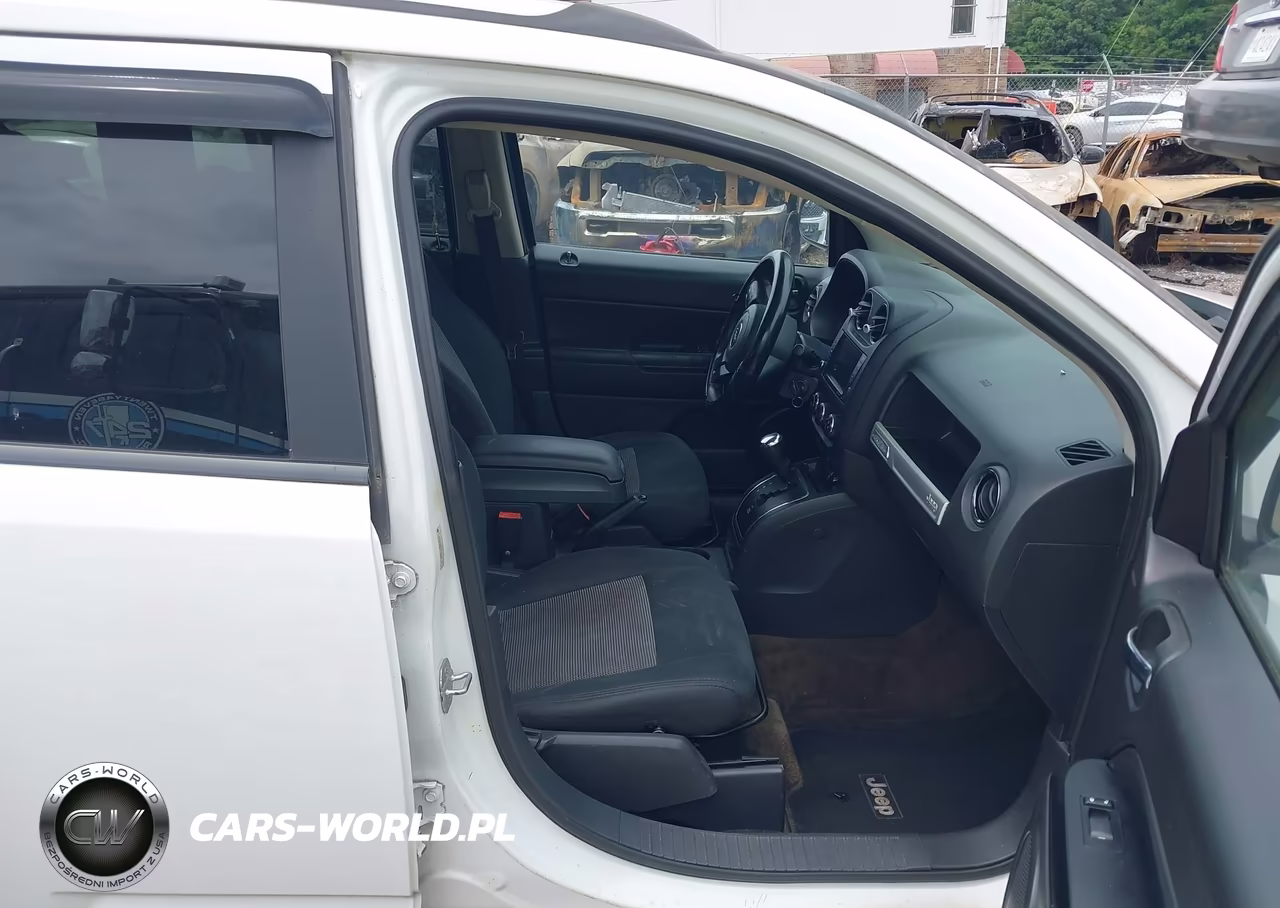 2014 Jeep Compass Sport VIN:1C4NJCBBXED740240 - 5