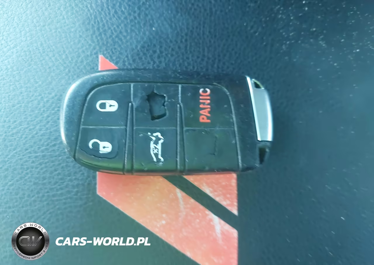 2019 Dodge Challenger Sxt VIN:2C3CDZAGXKH560905 - 11