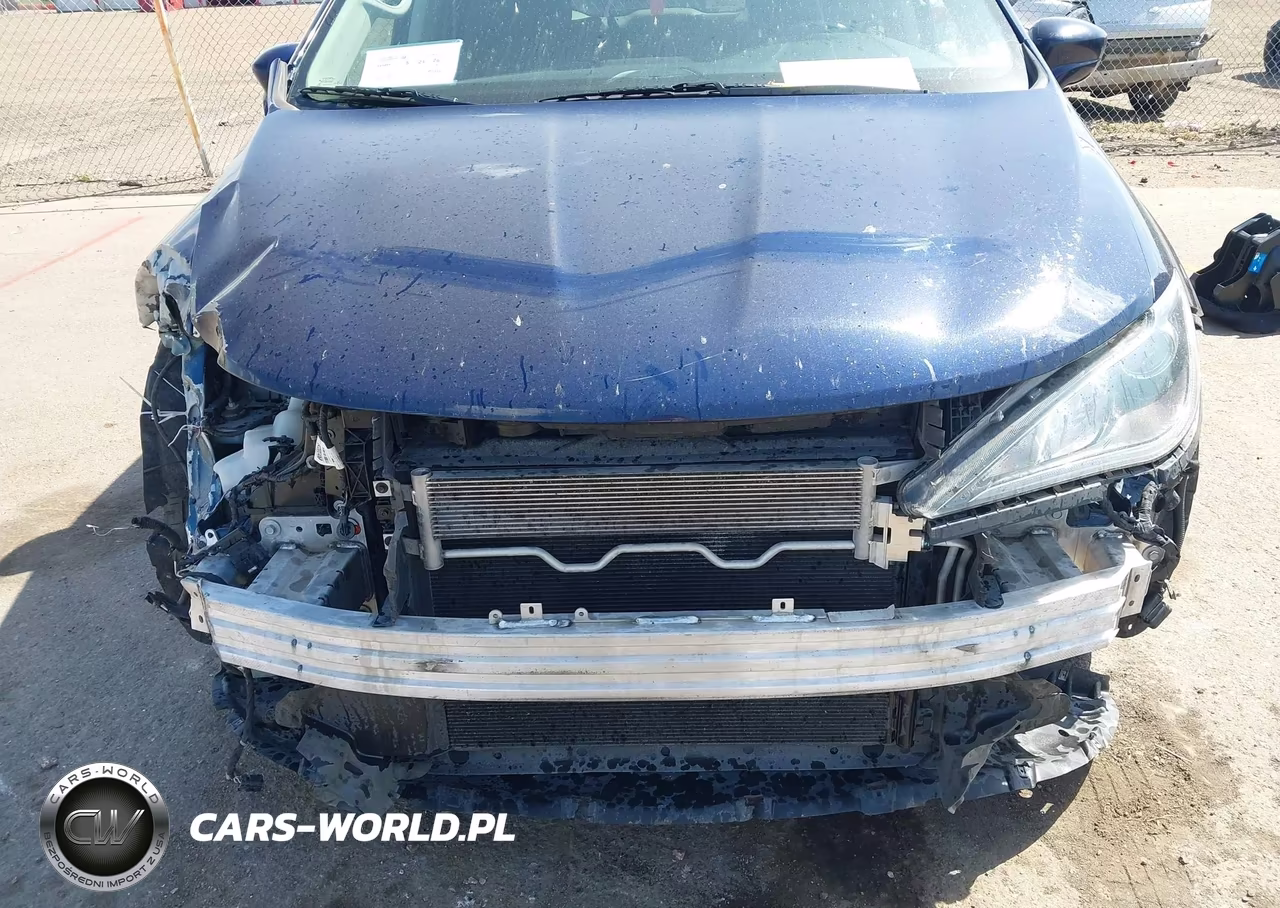 2020 Chrysler Pacifica Touring L VIN:2C4RC1BG3LR157658 - 6