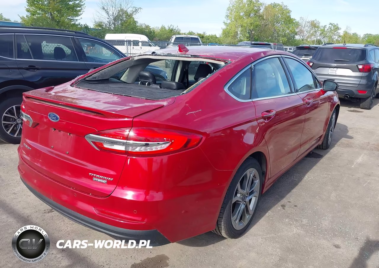 2020 Ford Fusion Hybrid Titanium VIN:3FA6P0RU5LR100293 - 4