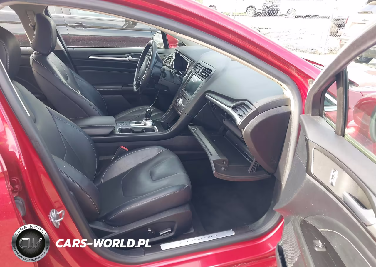 2020 Ford Fusion Hybrid Titanium VIN:3FA6P0RU5LR100293 - 5