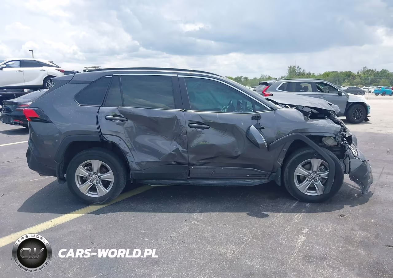 2023 Toyota Rav4 Xle VIN:2T3W1RFV3PW290884 - 13