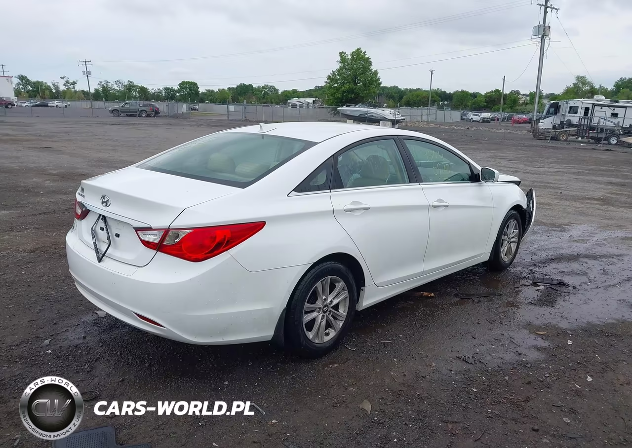 2013 Hyundai Sonata Gls VIN:5NPEB4ACXDH523471 - 4