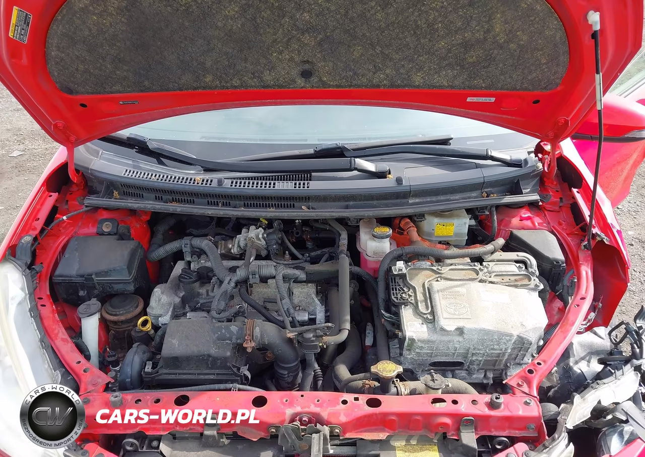 2013 Toyota Prius C Two VIN:JTDKDTB3XD1544107 - 10