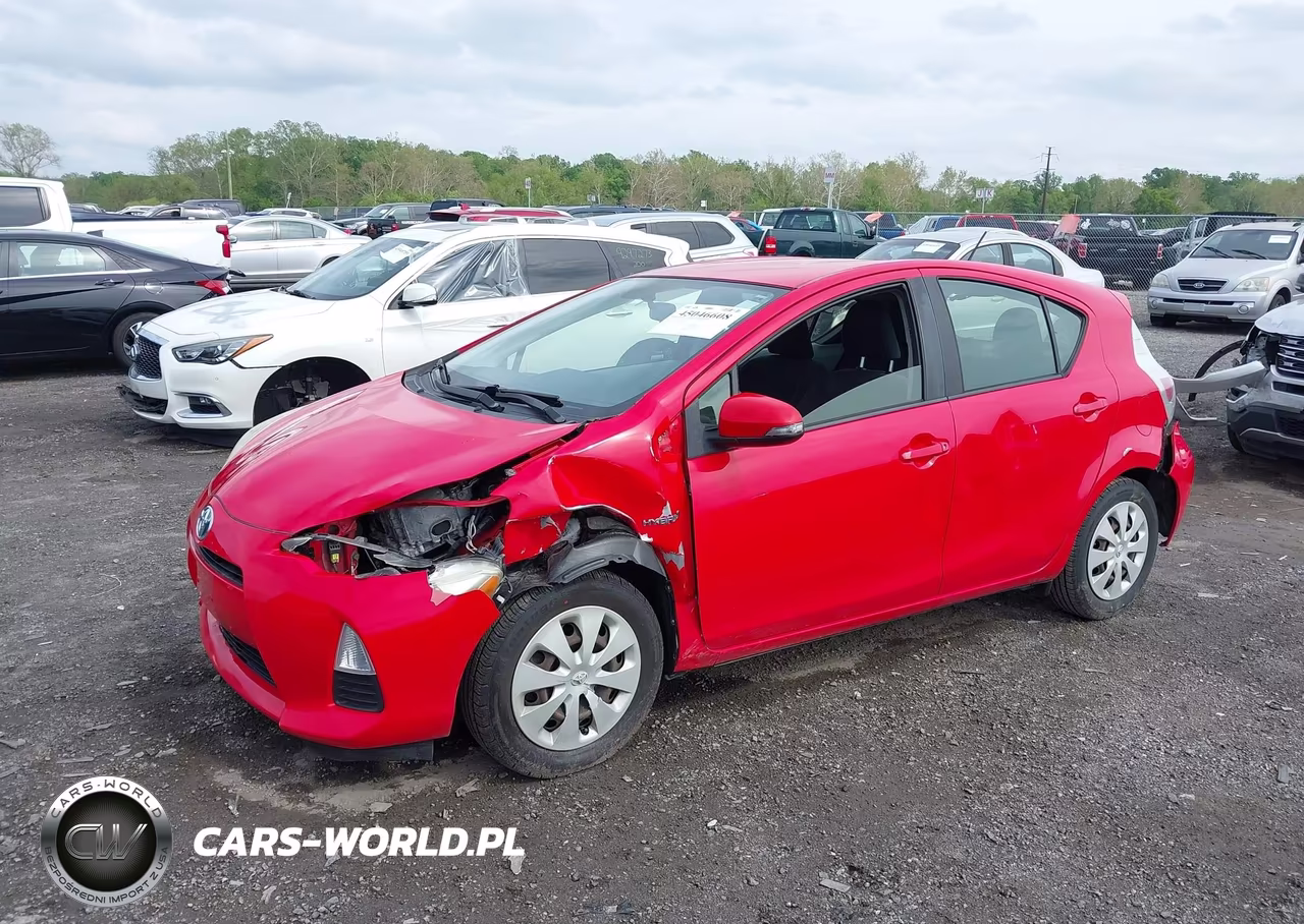 2013 Toyota Prius C Two VIN:JTDKDTB3XD1544107 - 2