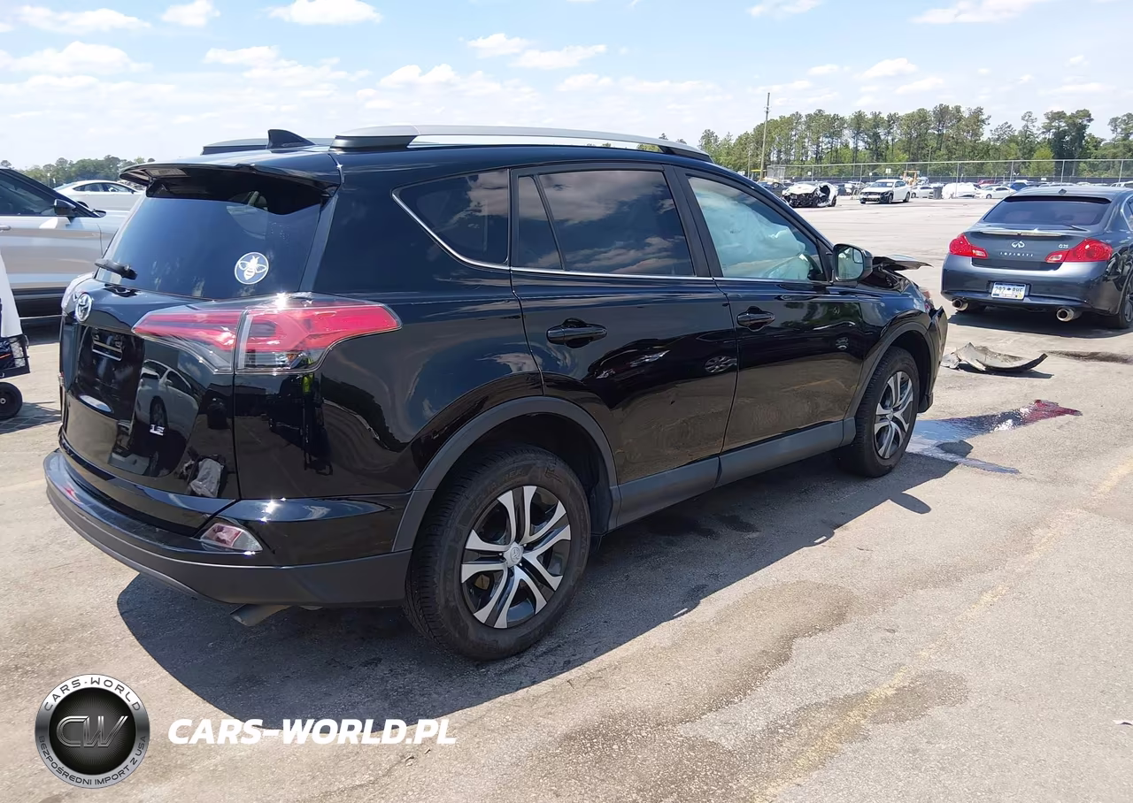 2018 Toyota Rav4 Le VIN:2T3ZFREV5JW495212 - 4