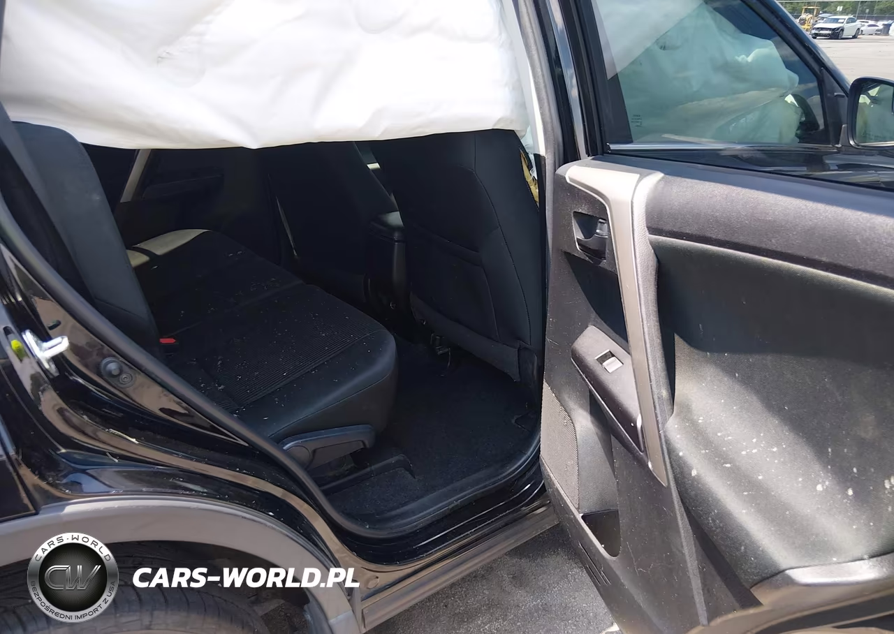 2018 Toyota Rav4 Le VIN:2T3ZFREV5JW495212 - 8