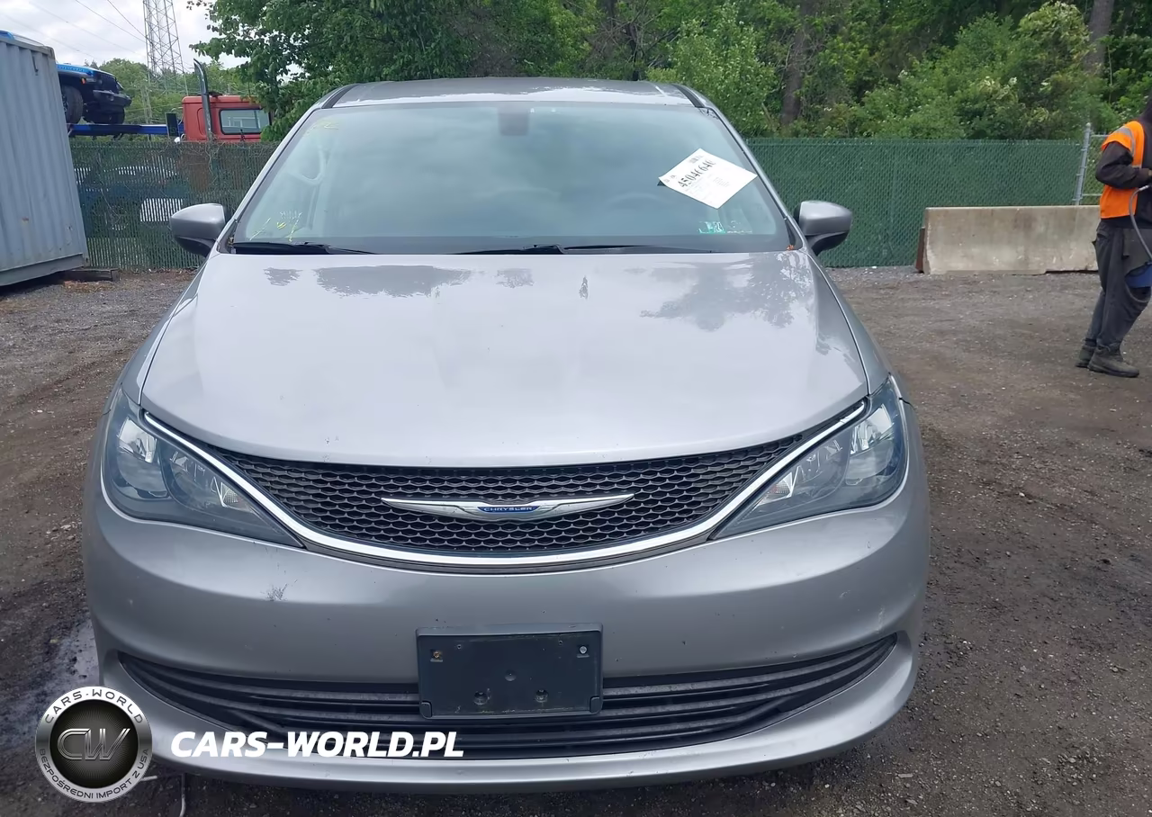 2017 Chrysler Pacifica Touring VIN:2C4RC1DG7HR512870 - 12