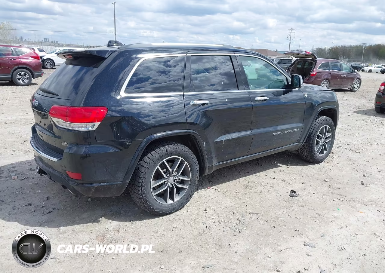 2018 Jeep Grand Cherokee Overland 4X4 VIN:1C4RJFCM9JC479900 - 4