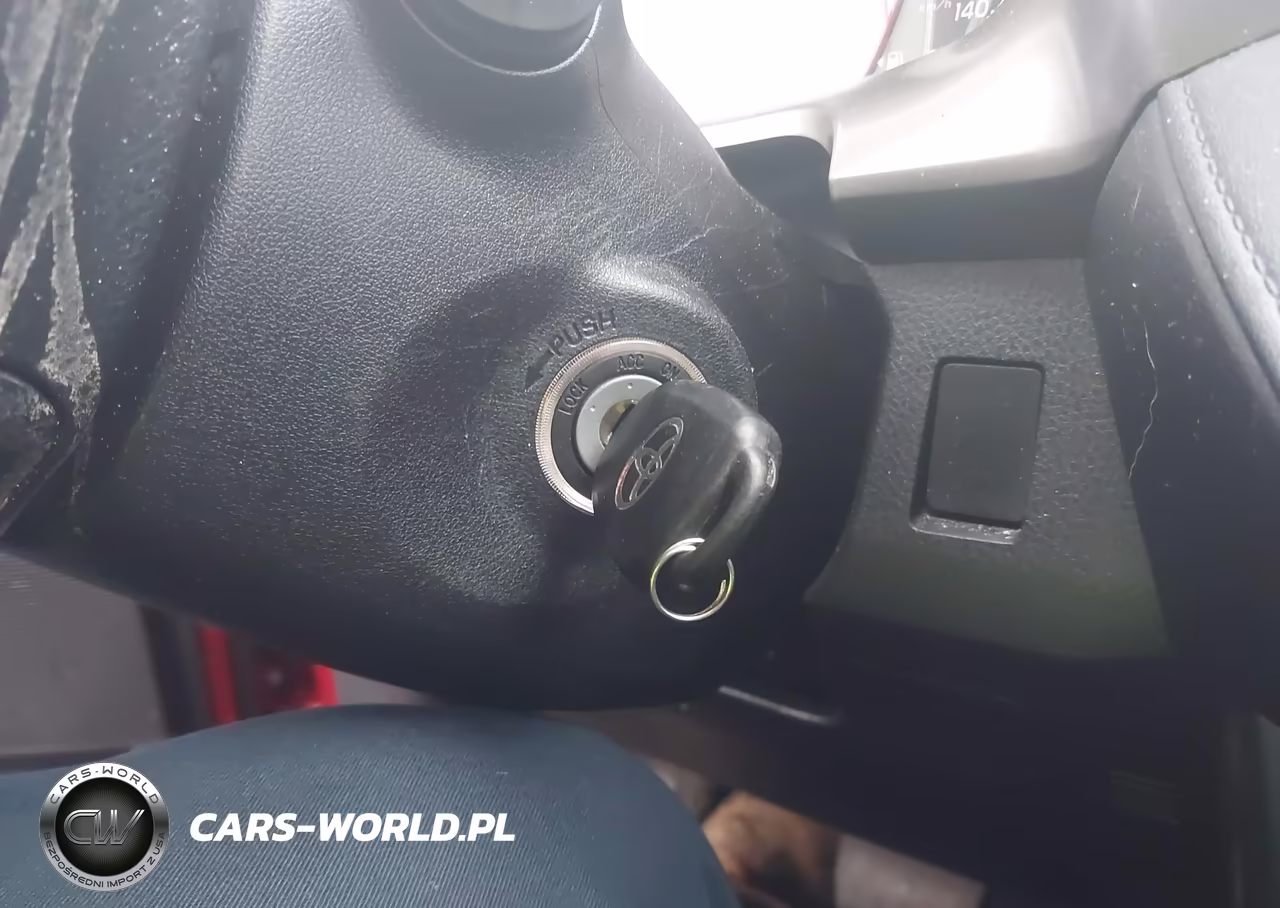 2017 Toyota Rav4 Le VIN:JTMZFREV0HJ144894 - 11