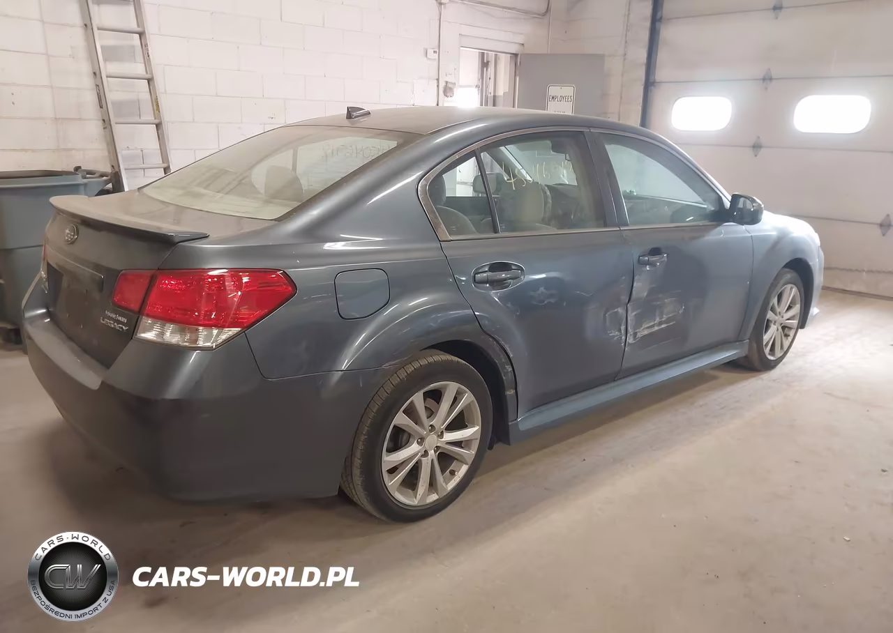2014 Subaru Legacy 2.5I Premium VIN:4S3BMCC6XE3031132 - 4