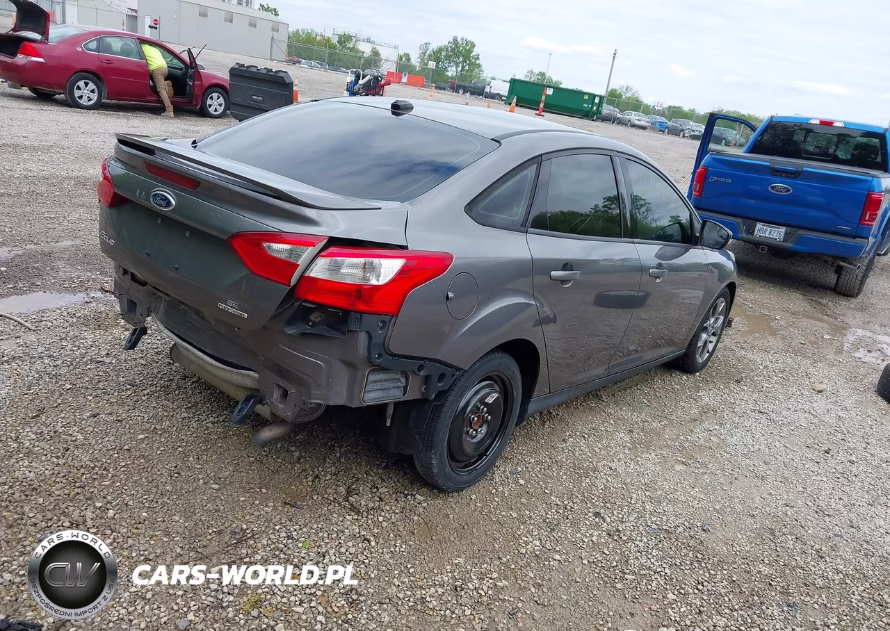 2013 Ford Focus Se VIN:1FADP3F2XDL246734 - 4