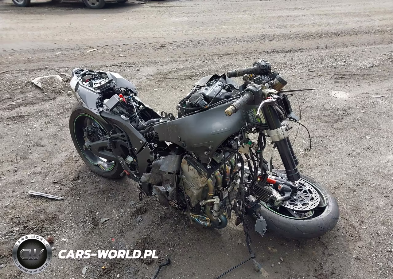 2025 Kawasaki Zx1002 T