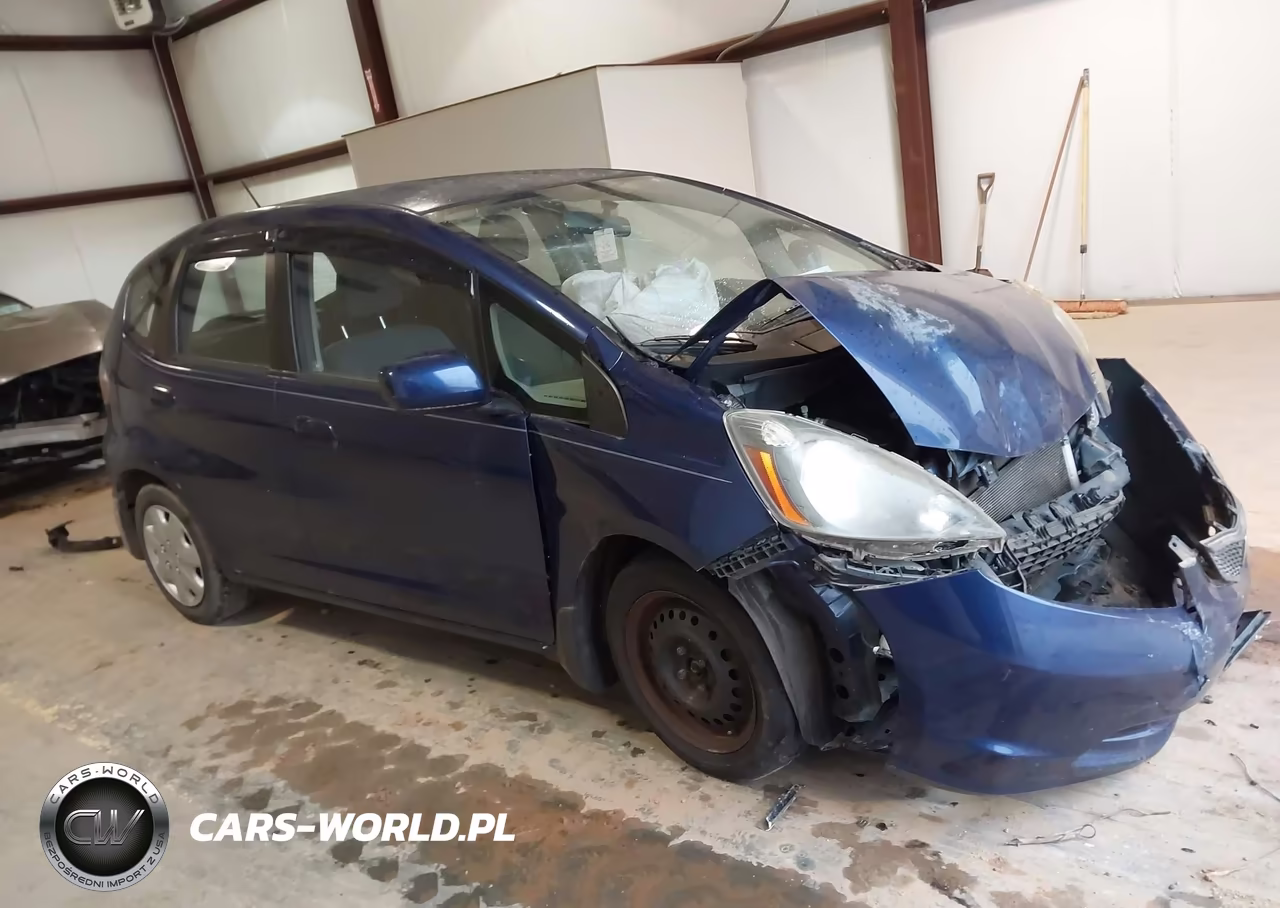 2013 Honda Fit VIN:JHMGE8H33DC055686 - 13