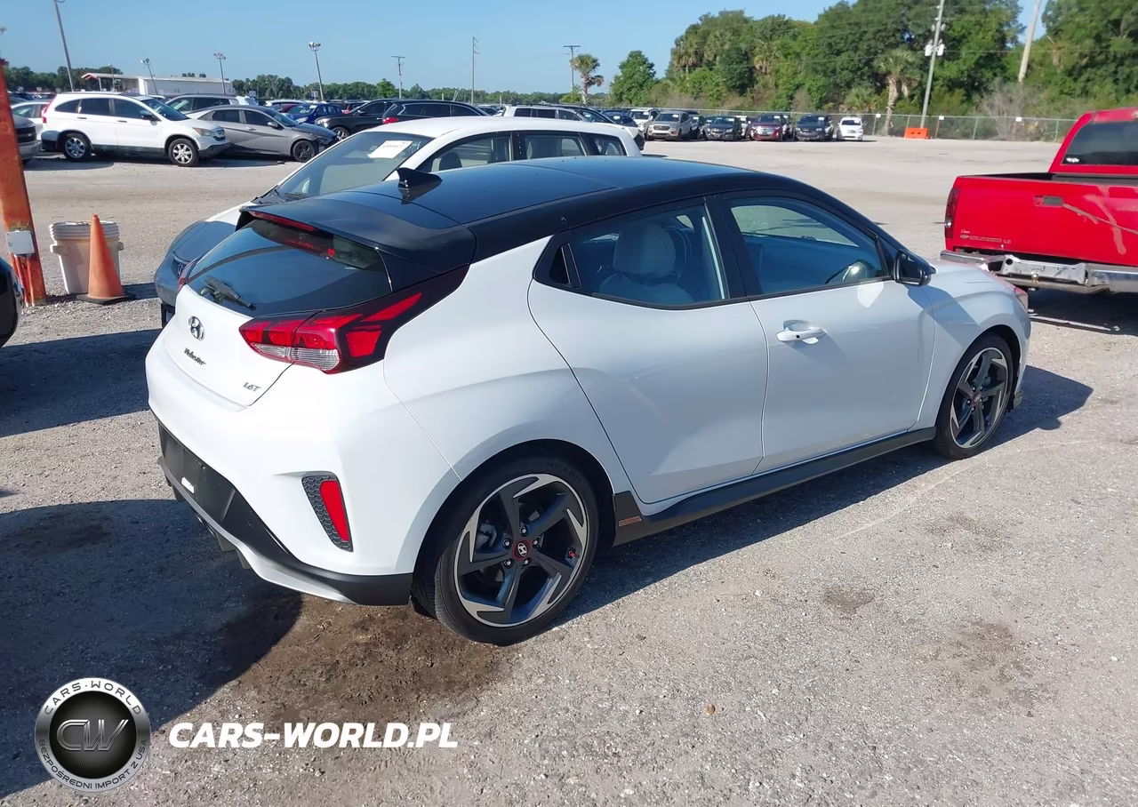 2019 Hyundai Veloster Turbo Ultimate VIN:KMHTH6ABXKU013306 - 4