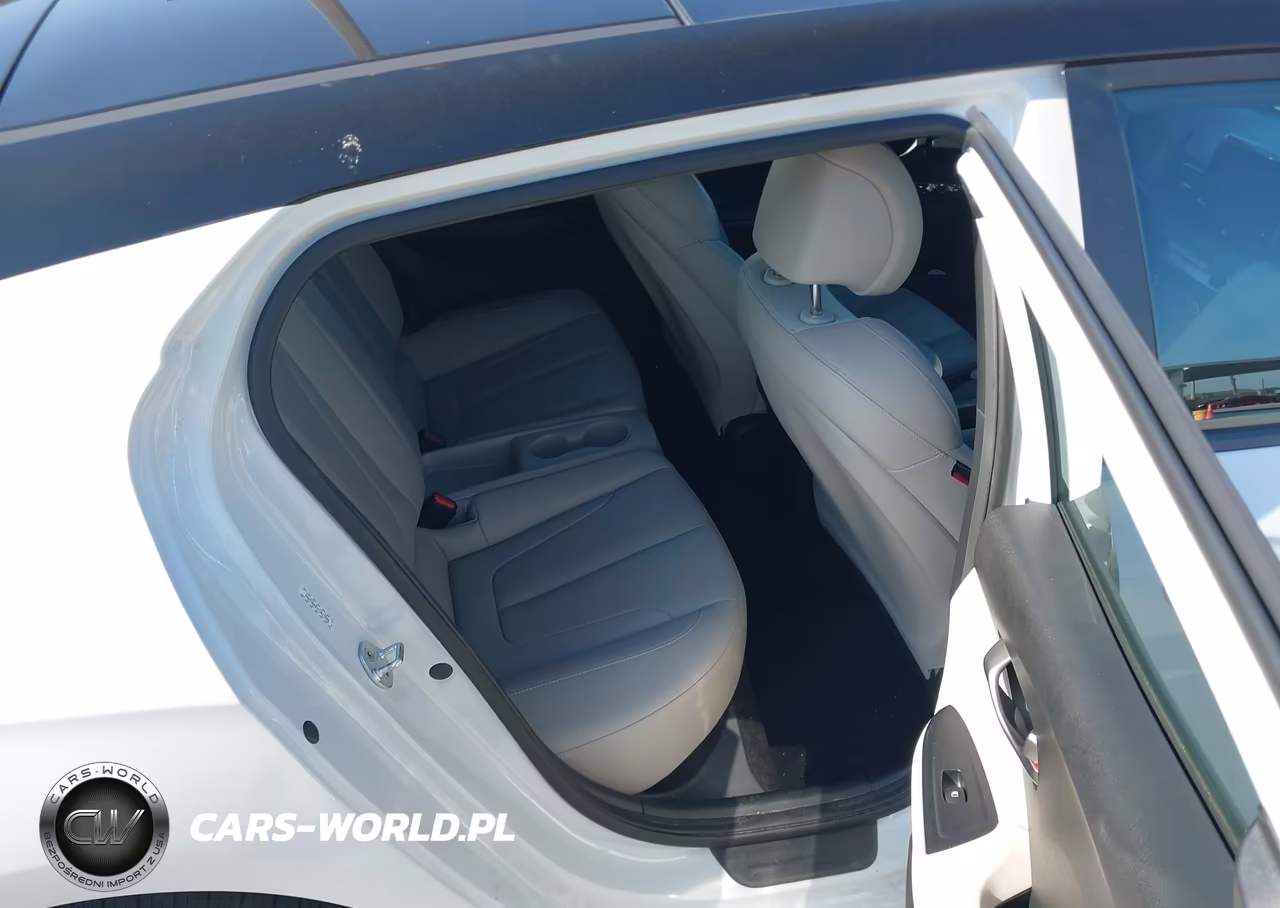2019 Hyundai Veloster Turbo Ultimate VIN:KMHTH6ABXKU013306 - 8