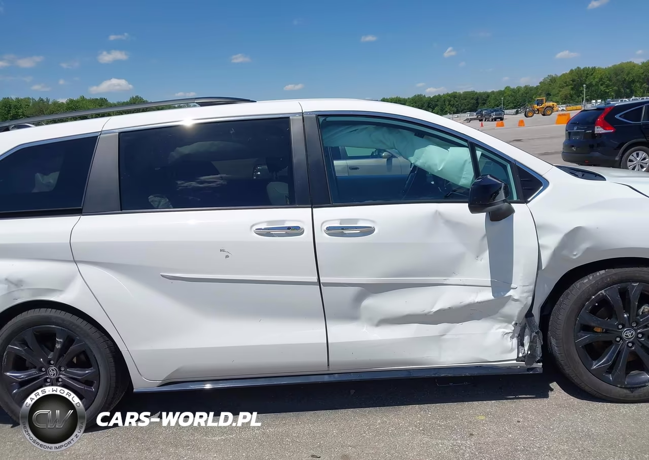 2023 Toyota Sienna Xse VIN:5TDDRKEC8PS152069 - 13