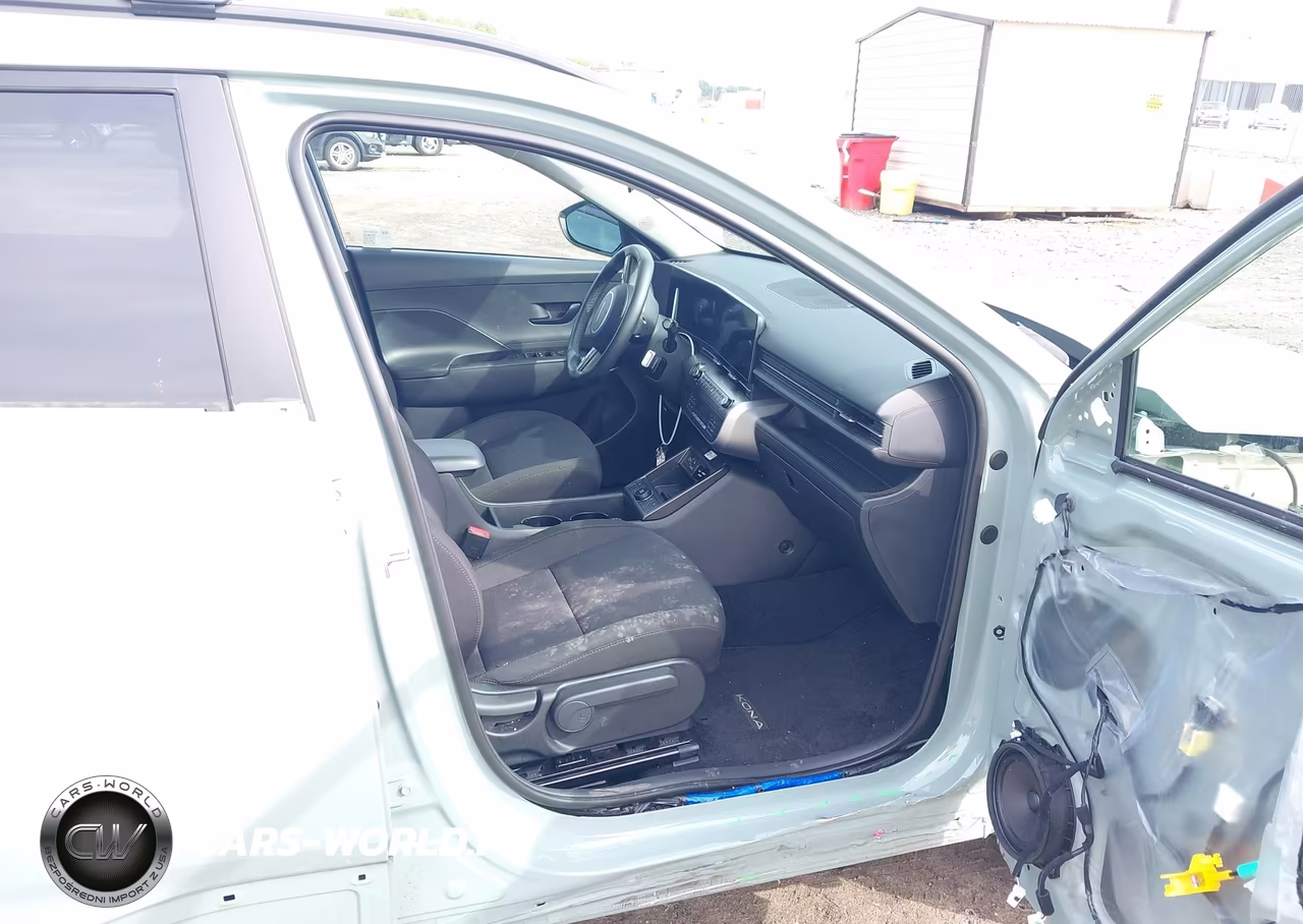 2025 Hyundai Kona Sel Convenience VIN:KM8HC3AB3SU288017 - 5