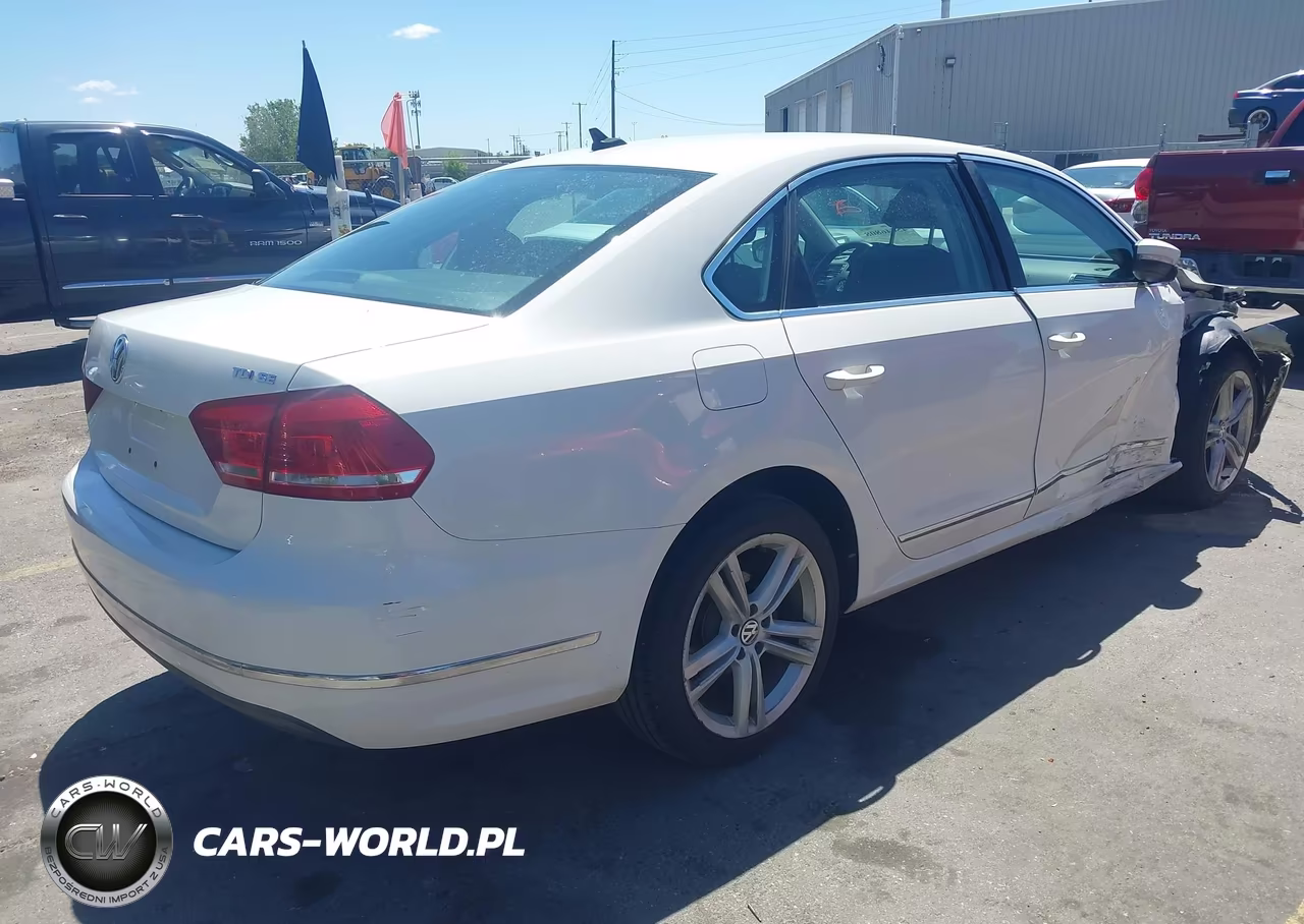 2013 Volkswagen Passat 2.0L Tdi Se VIN:1VWBN7A37DC123727 - 4