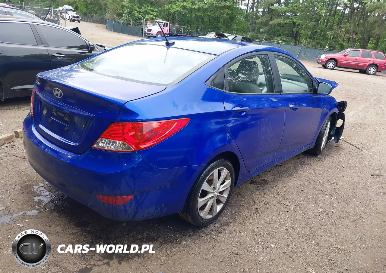 2012 Hyundai Accent Gls VIN:KMHCU4AE7CU063639 - 4
